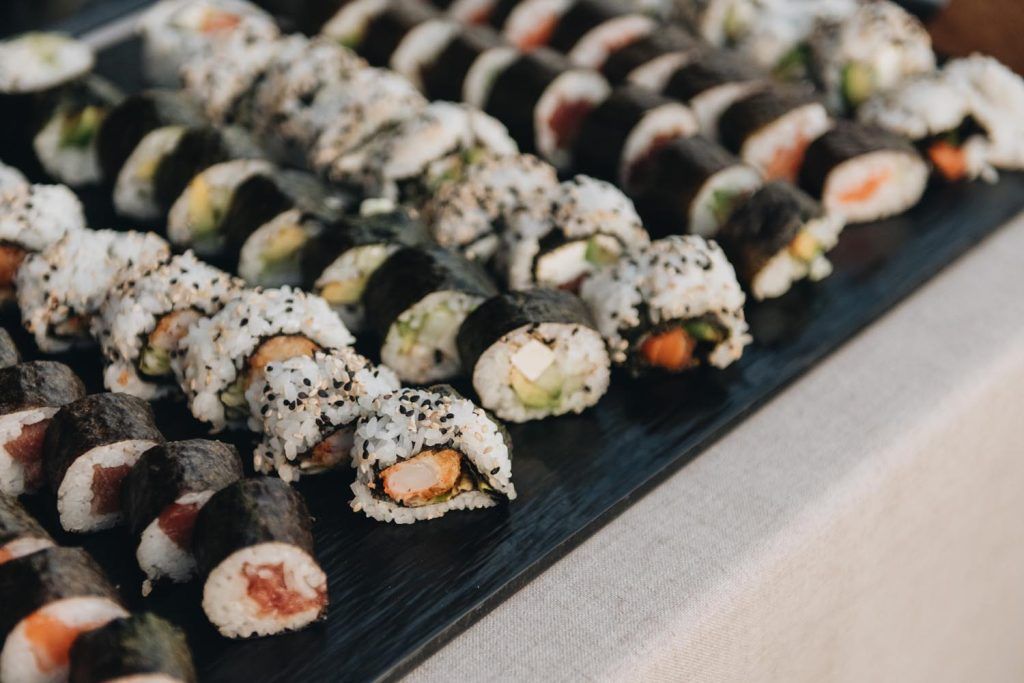 Bufet de sushi del càtering del casament. Foto de El Ramo Volador.